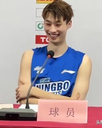 九游娱乐-精致男孩！戴昊谈做美甲：我主动给教练看 他也挺喜欢表达了尊重